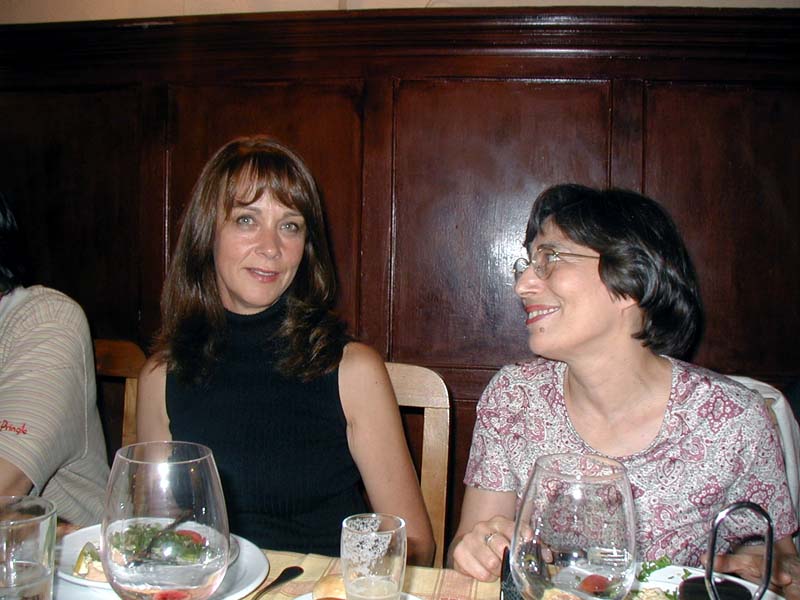 Mara Virginia Wiegold y Patricia Leges